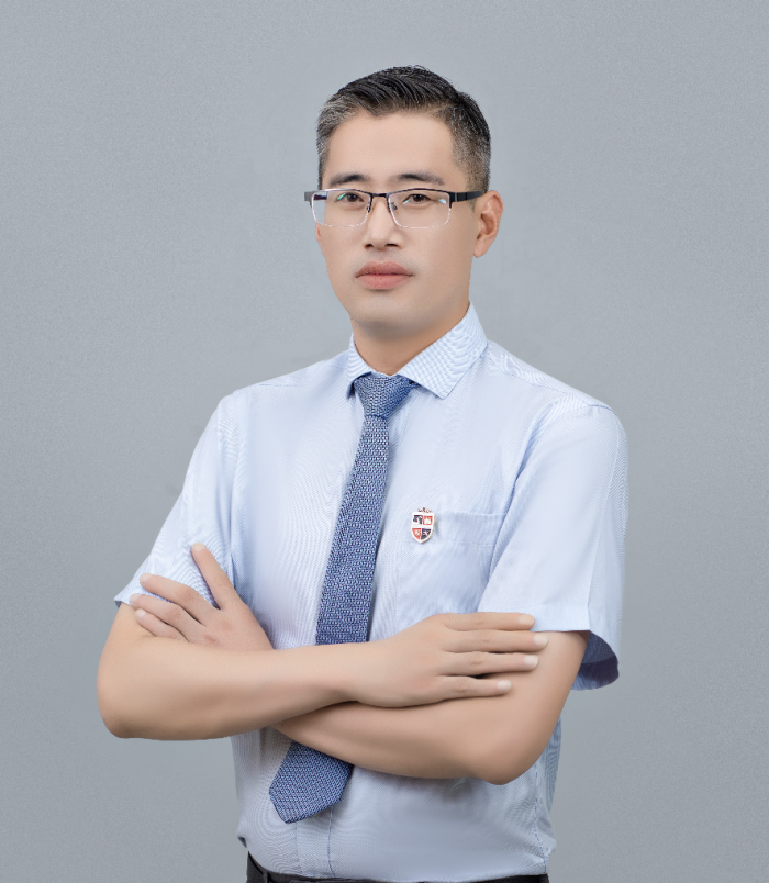 行政服务部主任 商红伟  Eric Shang